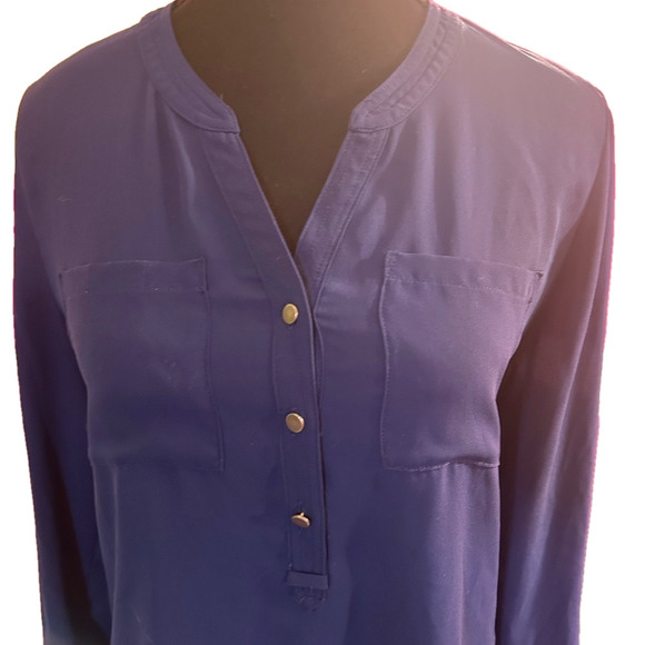 Blouse vneck from Reitmans woman's size XS - Picture 2 of 7